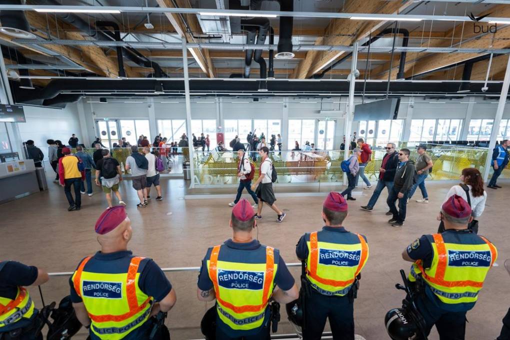 Hungarian police Budapest Airport Wizz Air scuffle Copy