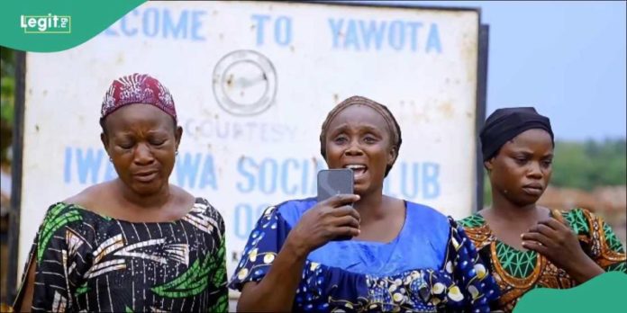 7e0fe5a2e6cc64ab Parents of the abducted victims