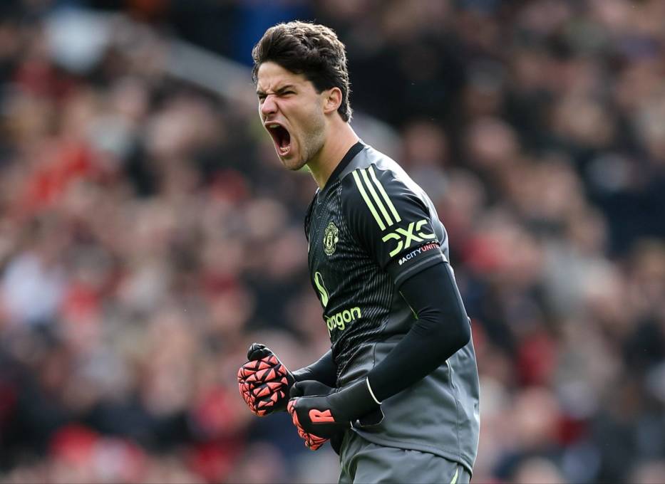 Lammens Beats Xhaka, Gyokeres, Cherki to PL Signing Award