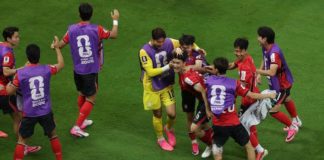 World Cup: South Korea stage stunning comeback to sink Czech Republic South Korea defeat Czech Republic 2-1 in World Cup opener as Oh Hyeon-gyu scores late winner in dramatic comeback victory (Image source: Facebook)
