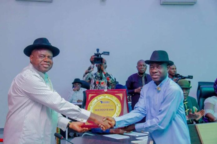Bayelsa receives US CDC immunisation award, ranks fifth in teachers’ certification exam Bayelsa State Governor Douye Diri and Seiyefa Brisibe